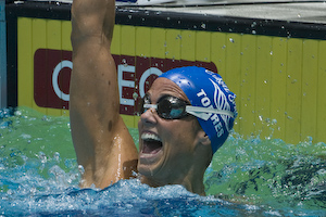 Dara Torres winsd 50 Free at 2007 US Nationals.