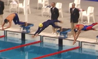 Hoogie (left), Thorpie (center), and Davis (right) at the start of the 200 Free Final.