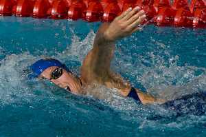 Caroline Burckle places first in 500 Free prelims at 2008 NCAA Championships.