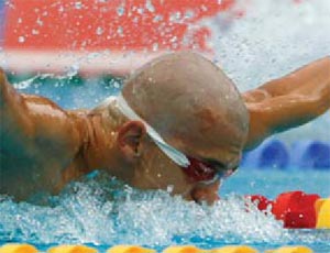 Laszlo Cseh wins European Swimmer of the Year honors from Swimming World Magazine.