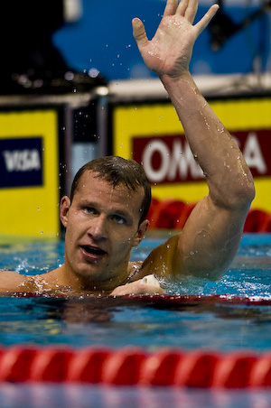 Brendan Hansen wins the 100 meter breaststroke at the 2008 olympic trials.