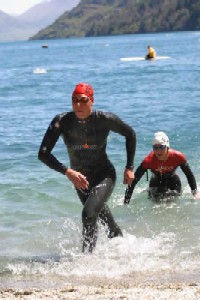 USA athlete Linda Gallo emerged first from the water in the women's wave of the 2003 ITU World Aquathlon Championships