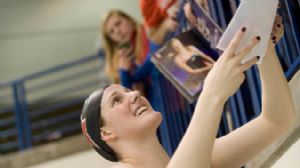Missy Franklin signing autographs at Minneapolis Grand Prix