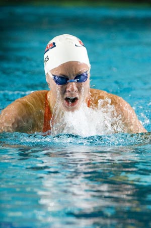Arizona's Whitney Myers defends 200 IM title at NCAAs.