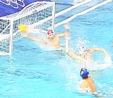 USA No.8 scores a goal.