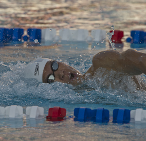 2010PANPACS Tae Hwan Park wins the 400 meter freestyle at the 2010 Pan Pacific Championships.
