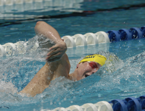 Peter Vanderkaay qualifies first in 400 Free