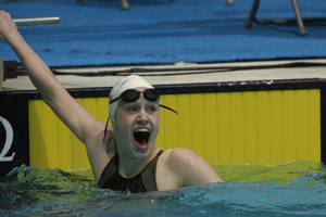 Katie Hoff sets new American record in 200 IM