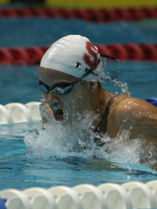 Tara Kirk wins 100 Breaststroke
