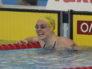 Danni Miatke reacts to winning 50 fly at 2005 worlds.