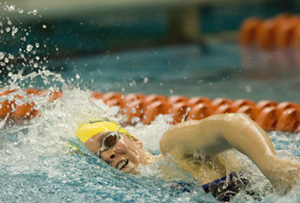 Kate Ziegler wins 500 Free at American Short Course CVhampionships.