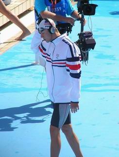 phelps on pool deck prior to 400IM