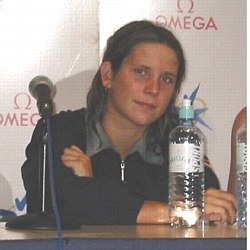 Eva Risztov in press confrence