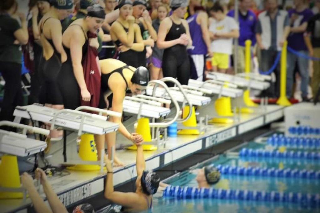 Vassar Swimmers Reason With Study Abroad