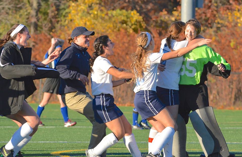 3 Lessons Swimmers Can Learn from Field Hockey