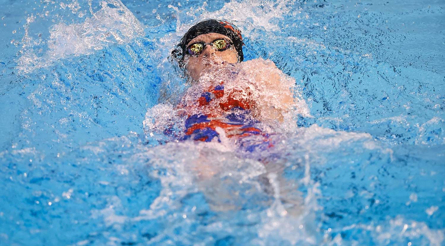 2 de maio de 2015; Danielle Hill, Larne, compete na final feminina dos 200m costas durante o Campeonato Aberto de Natação da Irlanda de 2015 no Centro Aquático Nacional, Abbotstown, Dublin. Crédito da imagem: Stephen McCarthy/SPORTSFILE