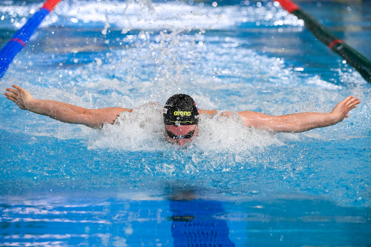 Nyls Korstanje dei Paesi Bassi compete nella semifinale di Butterfly Men da 100 metri durante i campionati mondiali di Fina Shing Short Course presso il Melbourne Sports and Aquatic Center di Melbourne, Australia, 17 dicembre 2022. Foto Giorgio Scala / Deepbluemedia / Inside -Foto