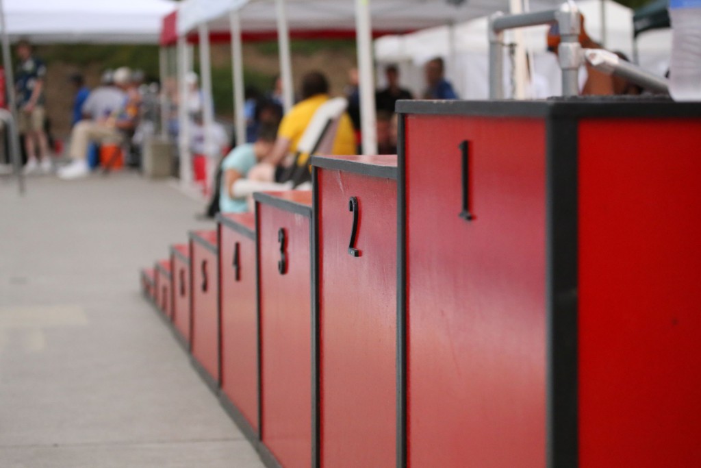 awards-podium-futures