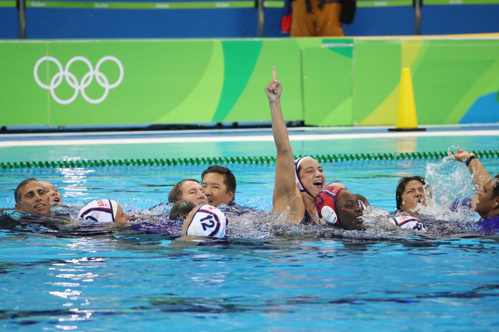 rio-gold-water-polo-celebrate-in-pool