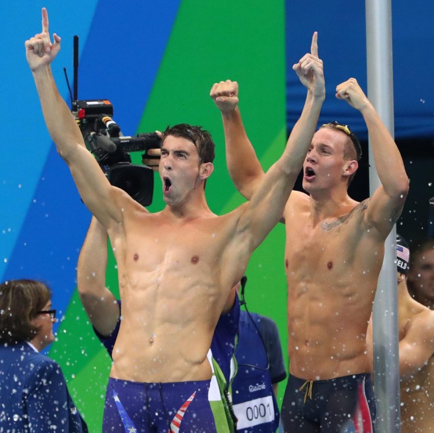michael-phelps-caeleb-dressel-celebrate-400-free-relay-win-2016-rio-olympics