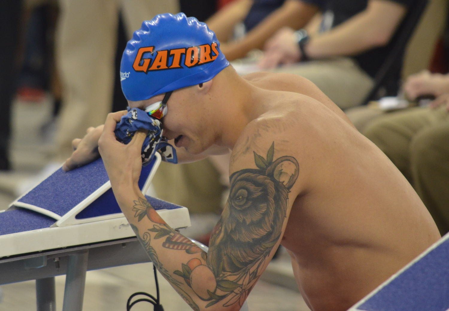 caeleb-dressel-bandanna 1