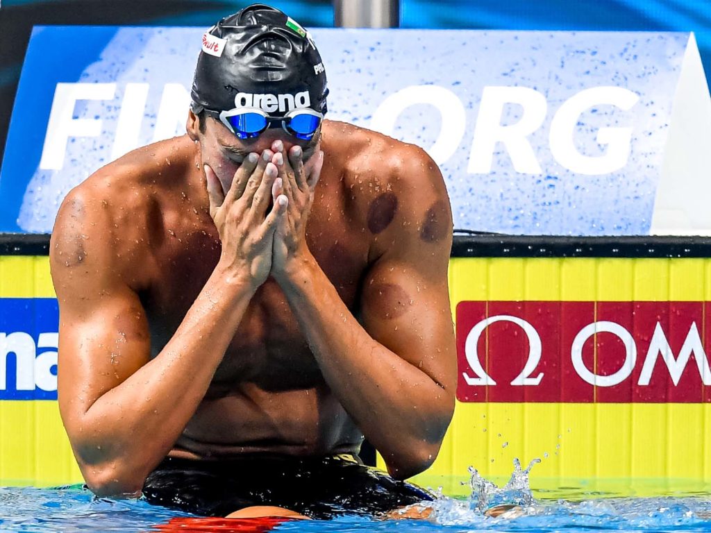gregorio-paltrinieri-1500-free-2022-world-championships-budapest-celebration-3