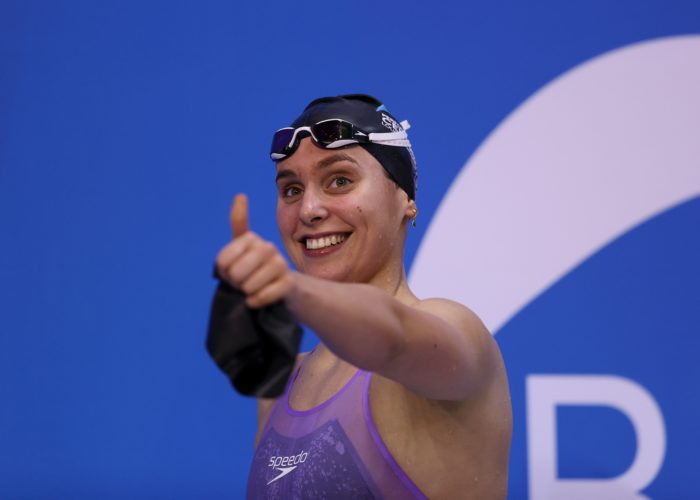 Freya Colbert thumbs up 400m IM [MorganHarlowBritishSwimming]