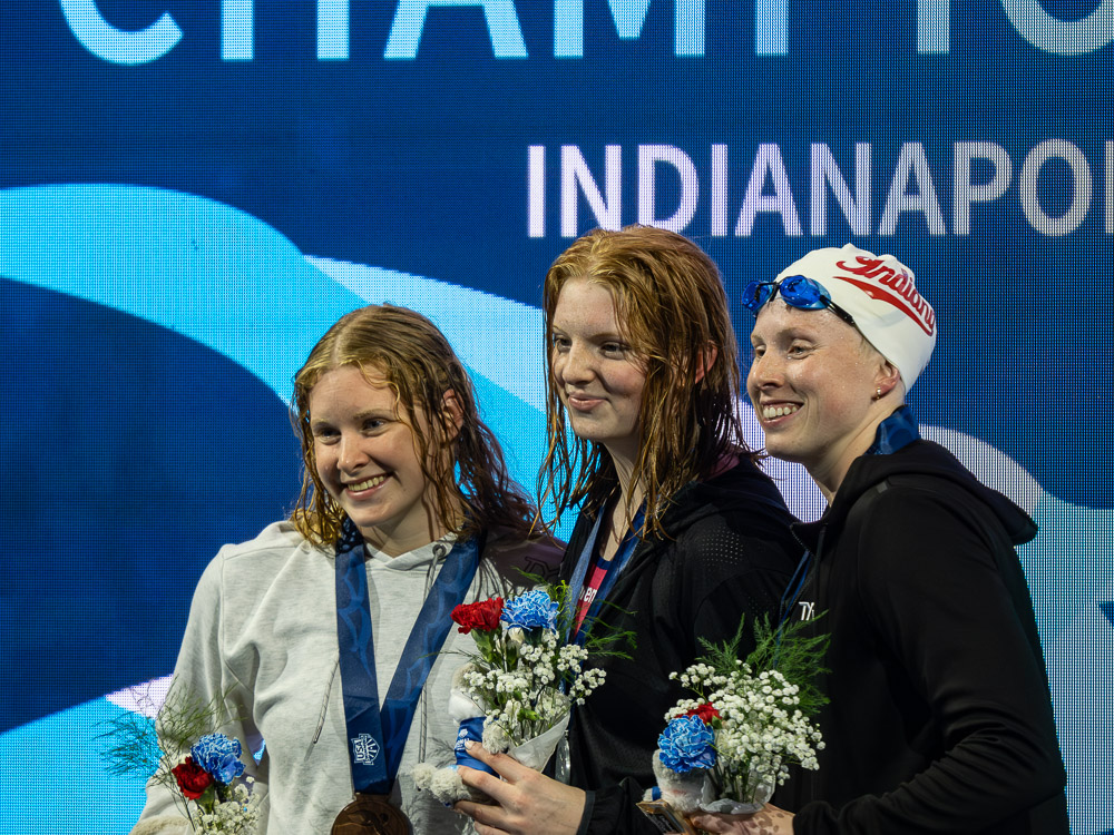 lydia-jacoby-kaitlyn-dobler-lilly-king-usa-swimming