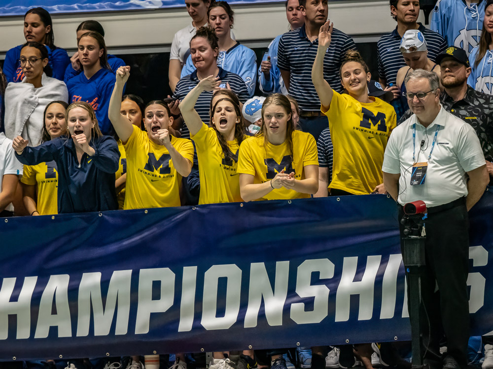 michigan-cheering-big-ten